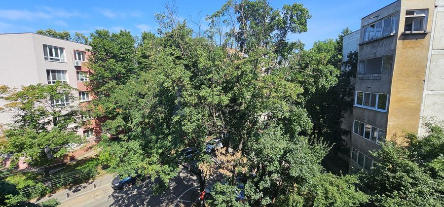 Apartament de 4 camere decomandate - Aleea Costinesti