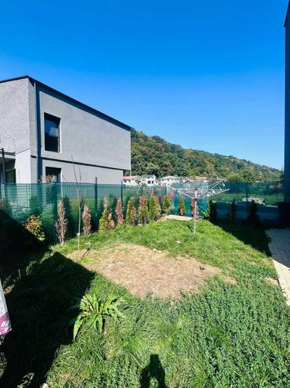 Duplex modern cu 4 camere și grădină, în zonă liniștită Tauti