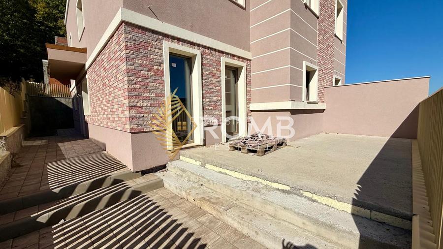 Casa tip duplex semifinisat, 5 camere, zona Tautiului