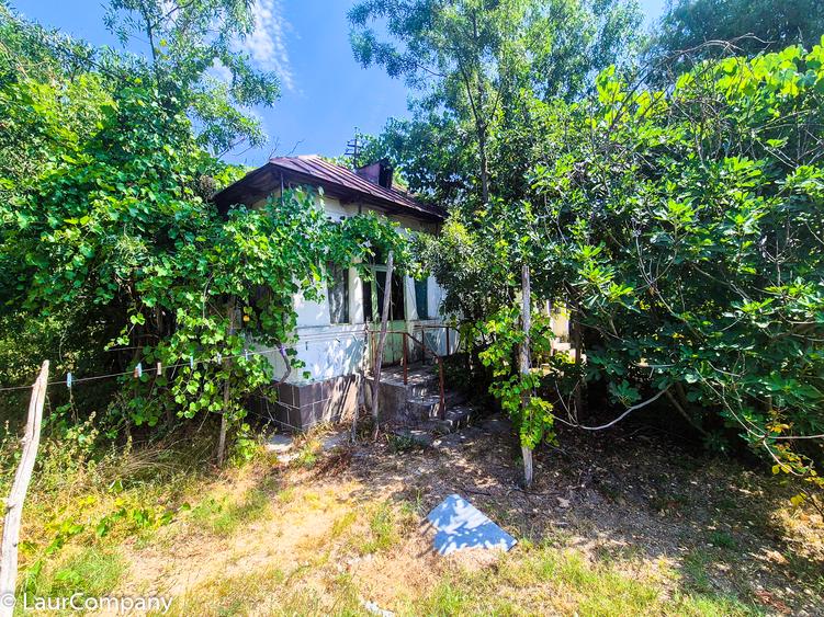 Casa , teren intravilan Urlueni Barla Arges