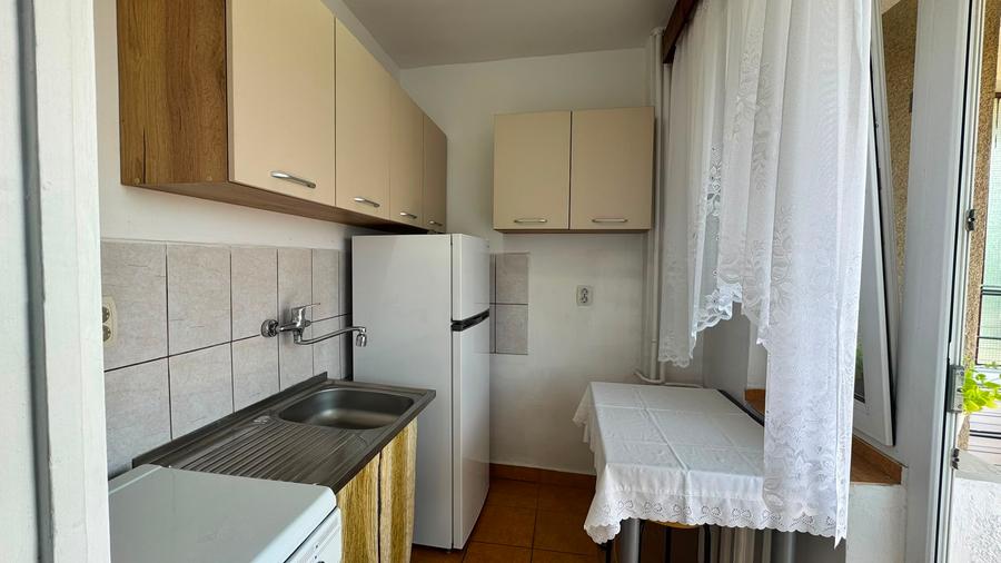 Garsonieră de închiriat str. Gheorghe Costaforu