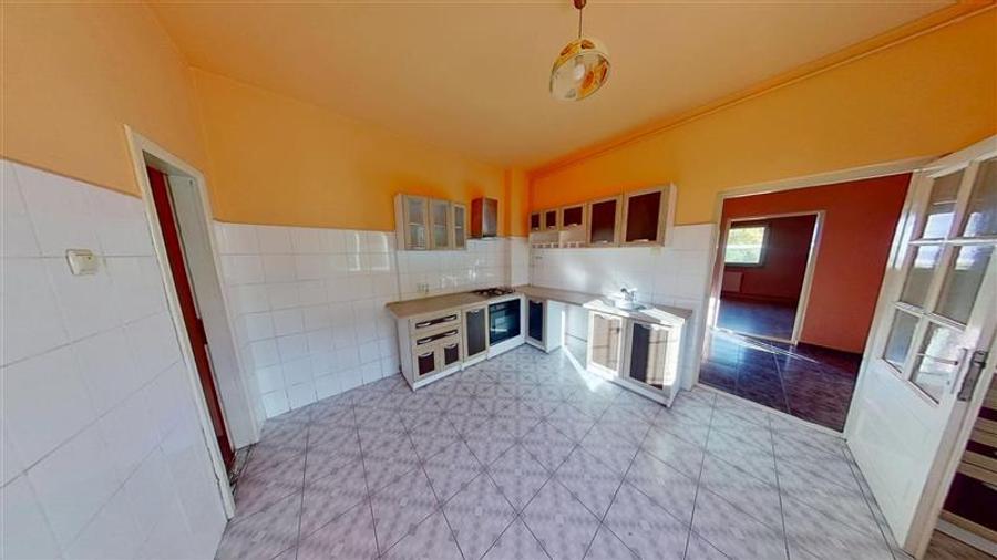 3D! Apartament in casa:recomandat locuinta sau business, Garii -Tractorul, Braso