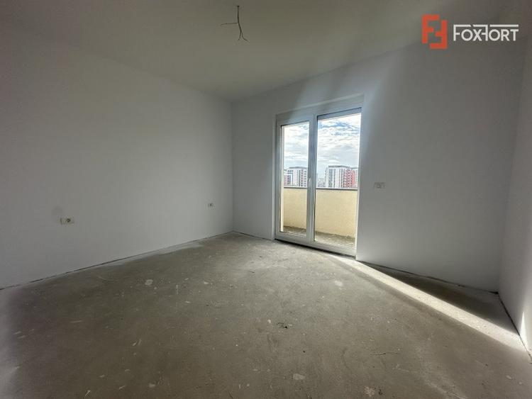 Apartament cu 2 camere, decomandat + terasa de 41 mp, in zona Aradului