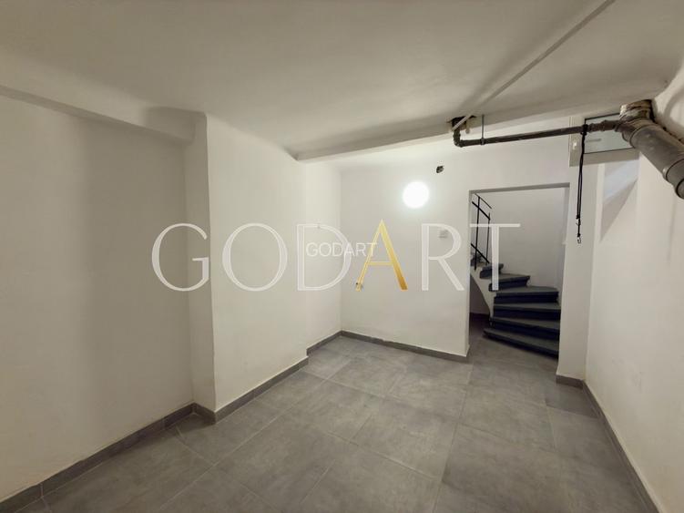 Vila spatioasa | Complet renovată | Central