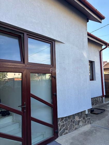 Proprietar - Vând casă individuală 4 camere,2 bai, beci, pod,jacuzzi,terasa - 13