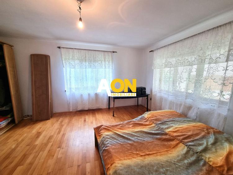 De vanzare casa 6 camere, S+P+M, 900mp teren, Cetate