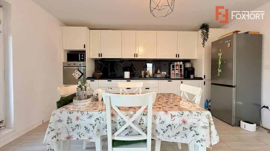 Duplex de vanzare in Sacalaz, 4 camere + 2 bai si toate utilitatile