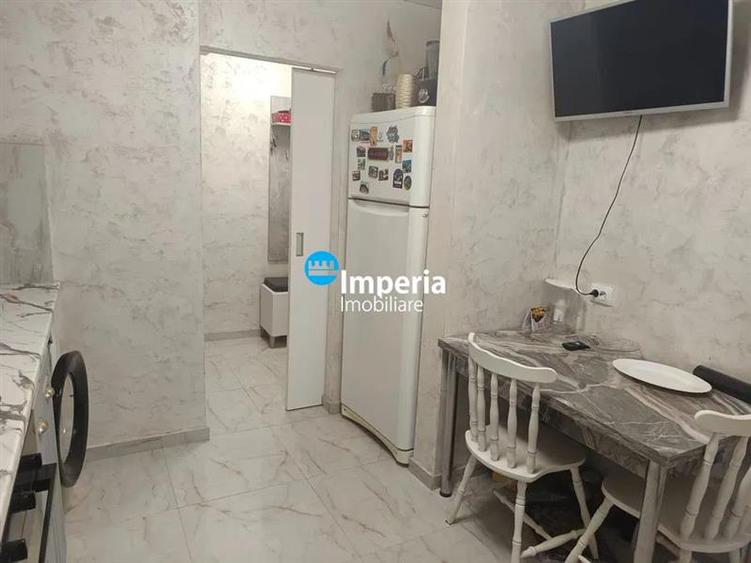 Apartament 2 cam, semi - decomandat, de vanzare zona Tatarasi - Dispecer