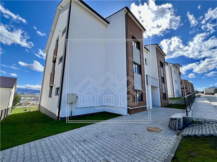 Ap. 3 camere si terasa 15,44 mp - intabulat -2 bai