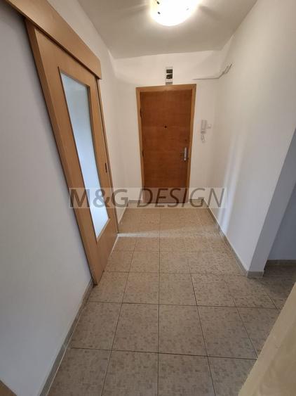 Aradului, 3 camere decomandat, 2 bai