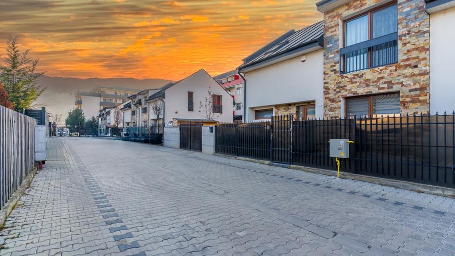 Duplex finisat, cu 4 dormitoare, In Floresti!