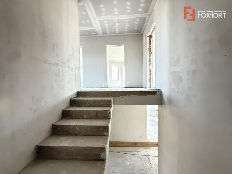 Casa individuala cu 5 camere | 501 mp teren | Toate utilitatile | Sacalaz
