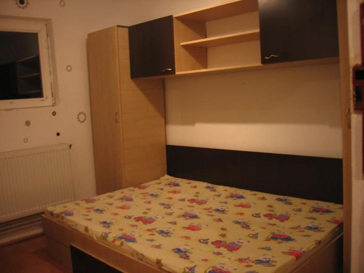 Agentie imobiliara-Camera cu chirie, la 10 minute de metrou Aparatorii Patriei