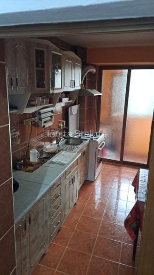 Apartament 3 camere mobilat Micro 21 - 6