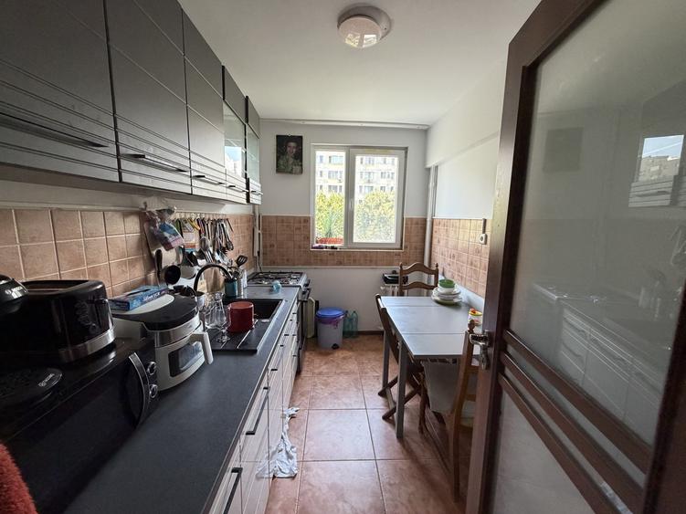 Apartament de 3 Obor , Aleea Avrig 6. Două băi. Bloc anvelopat