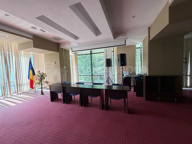 Hotel 4 stele, complet echipat, 85 camere, teren 5000 mp - Predeal
