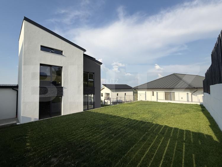 Duplex Premium de vanzare, la doar 5 min de mers pana la Mega Image Dezmir! - 2