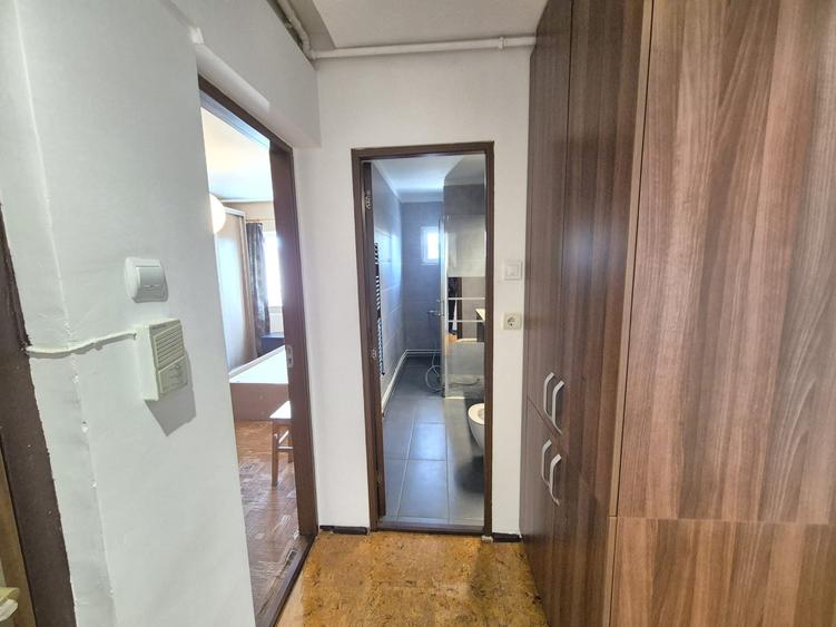 Inchiriere Apartament 2 Camere decomandat zona Centrul Civic CEC