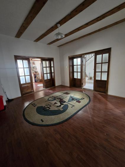 Utvin-Central-Vila S+P+E+M-360mp-2 accese-Garaj