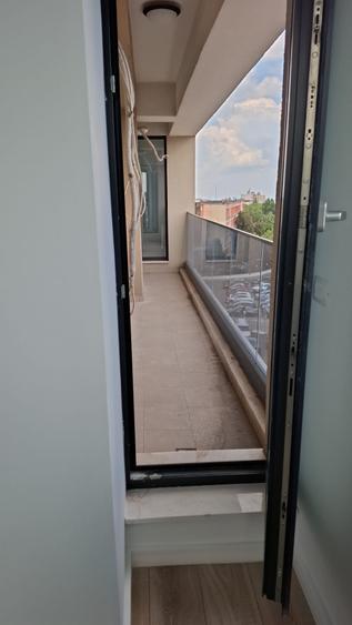 Institutul  de Marina- 3 camere decomandate, etaj 4 cu lift,
