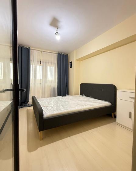 Apartament cu 3 camere, zona Cug