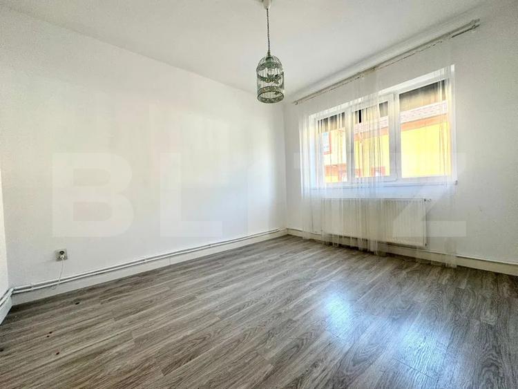 Casa individuală parțial mobilat cu suprafață de 119mp , teren 80mp, parcare