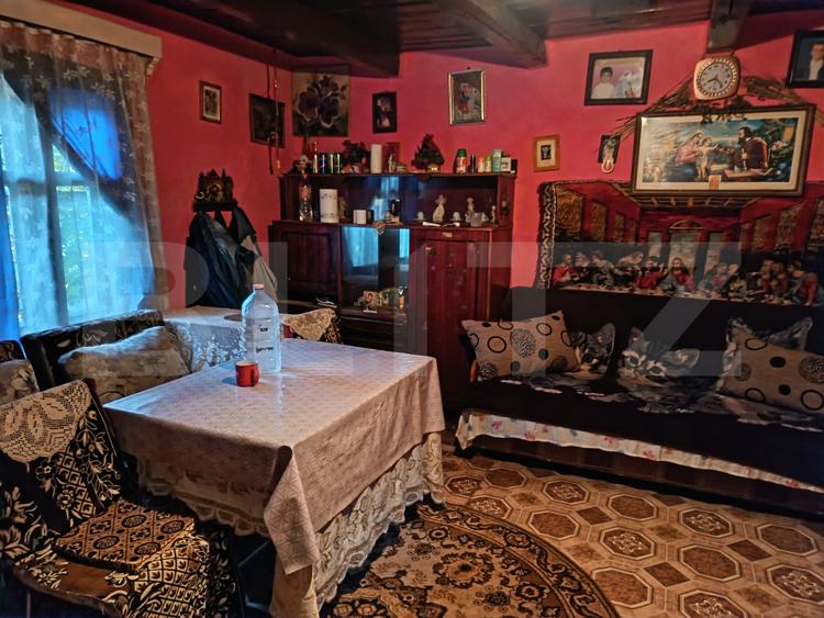 Casa cu 2 camere cu Anexe