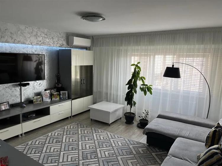 Vanzare apartament 3 camere renovat modern zona Calvaria Manastur, Cluj-Napoca