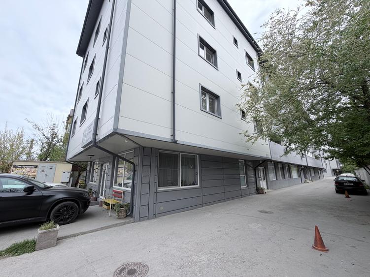 Vânzare unitate hotelieră la cheie - 770 mp. 18 camere. Lift. Parcari