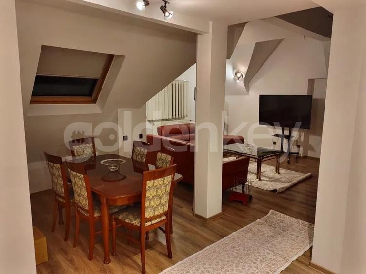 Apartament duplex cu 2 camere in vila