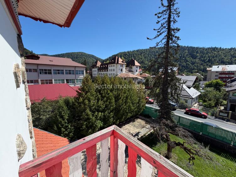 Vilă istorică de vânzare Castel Aura Buzescu Bușteni str. Victoriei nr. 11