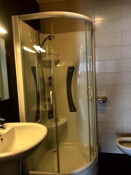 Apartament de 3 camere la lac