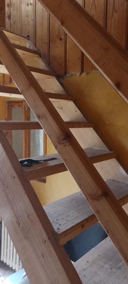 PRIVAT 844mp cu Casa si Utilitati - Zamca, Ideal pentru Locuinta sau Investitie