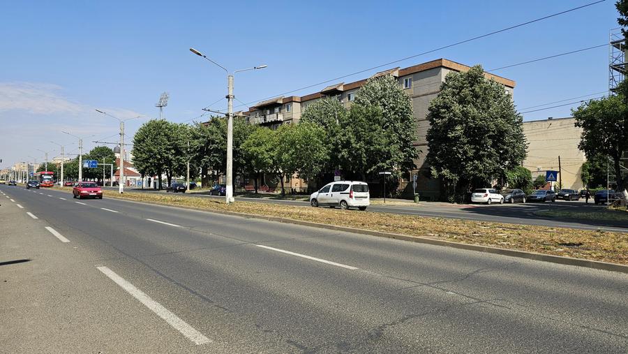Apartament 3 camere, 73 mp utili, la 50 m de AFI Arad