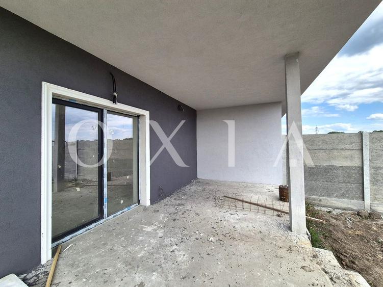 AX1046 Giroc, Zona Esso, 1/2 Duplex Cu 5 Camere