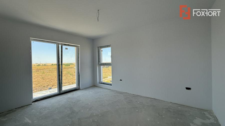 Duplex cu 5 camere, teren de 365 mp - Sanandrei
