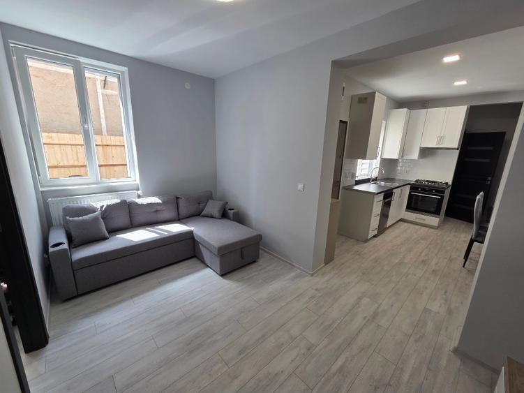 Apartament 2 camere, in casa