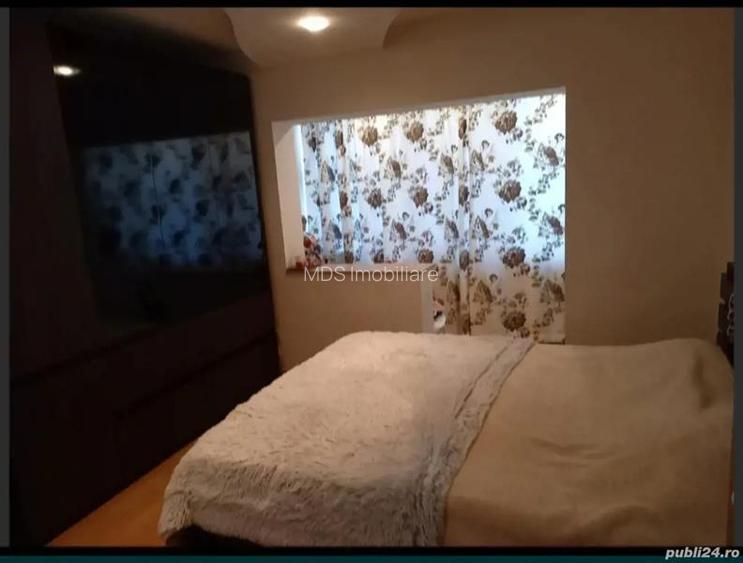 Decomandat cu 2 bai si 3 balcoane linga Piata Verde