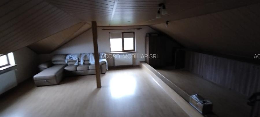 Casă / Vilă cu 6 camere în zona Kamsas - 10