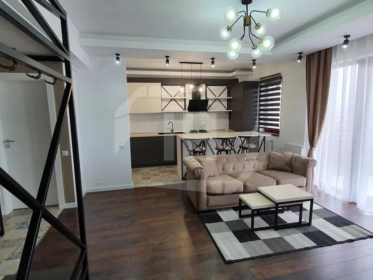 Apartament 2 camere, cu parcare, zona Zorilor
