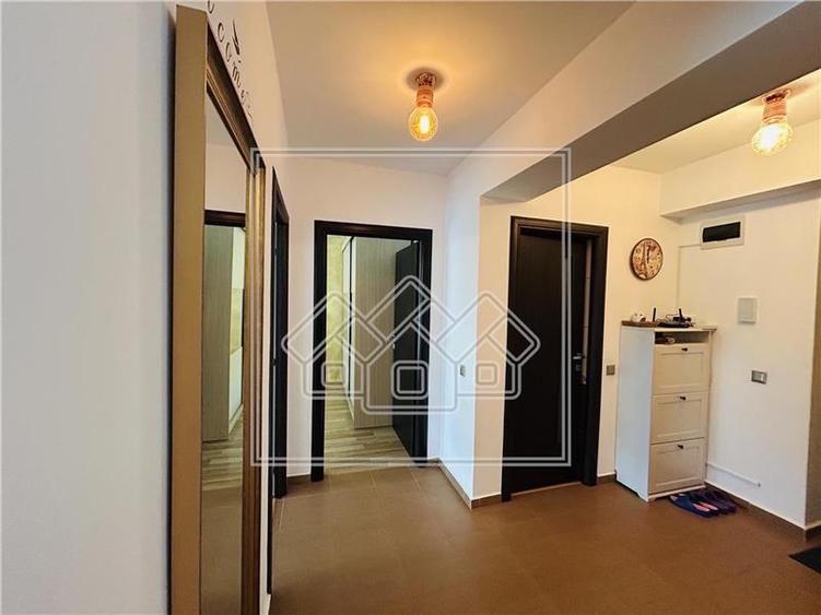 Ap cu 3 camere, balcon, mobilat si utilat, Zona D. Stanca