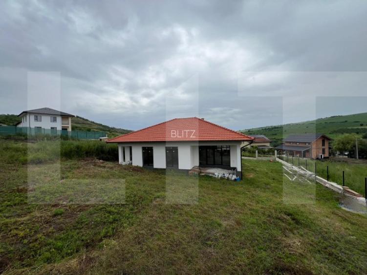 Casă pe un nivel, 150 mp, teren 1112 mp, zona Apahida - Cluj - 2