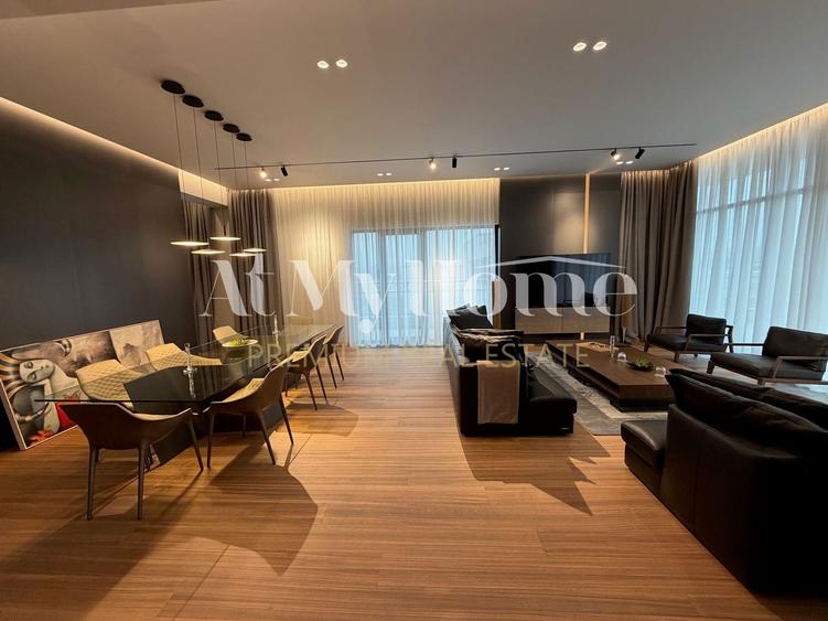 Penthouse superb cu 5 camere, RENOVAT, MOBILAT, 2 parcari, boxa, terasa 186mp