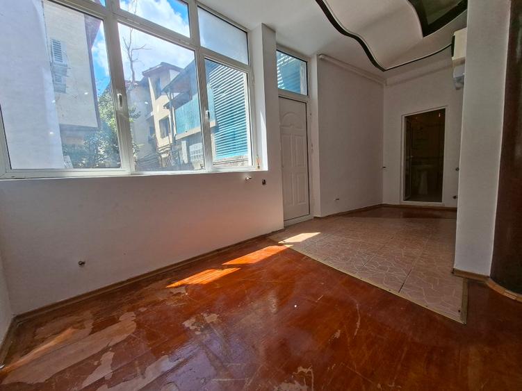 Piata Unirii, Calea Calarasilor, Hala Traian, PROPRIETAR, vand casa P+M, 4 cam.