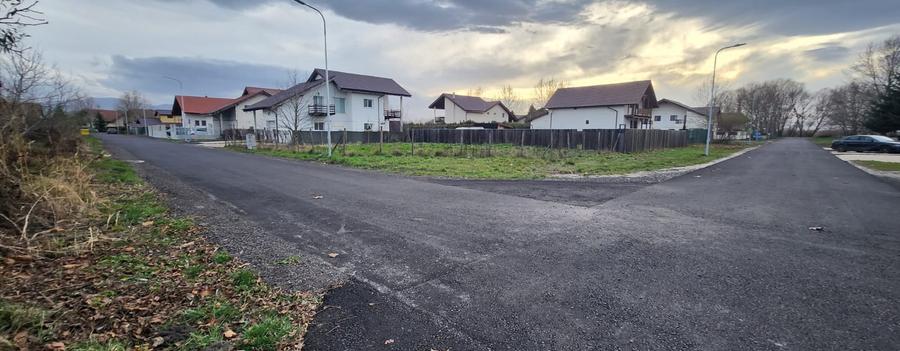 Teren 1985 mp in Stupini, utilitati, asfalt, pretabil locuințe colective P+2E+M!