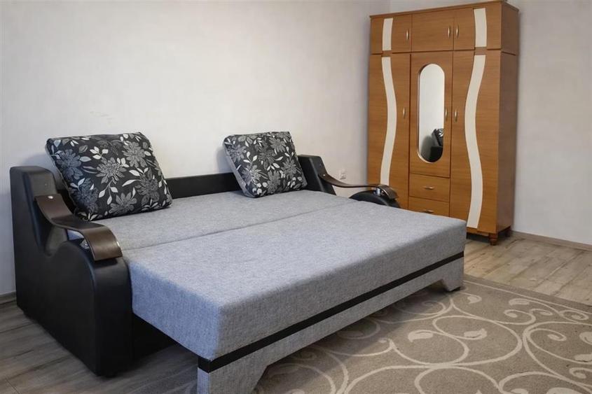 Apartament 2 camere decomandat zona Valea Aurie