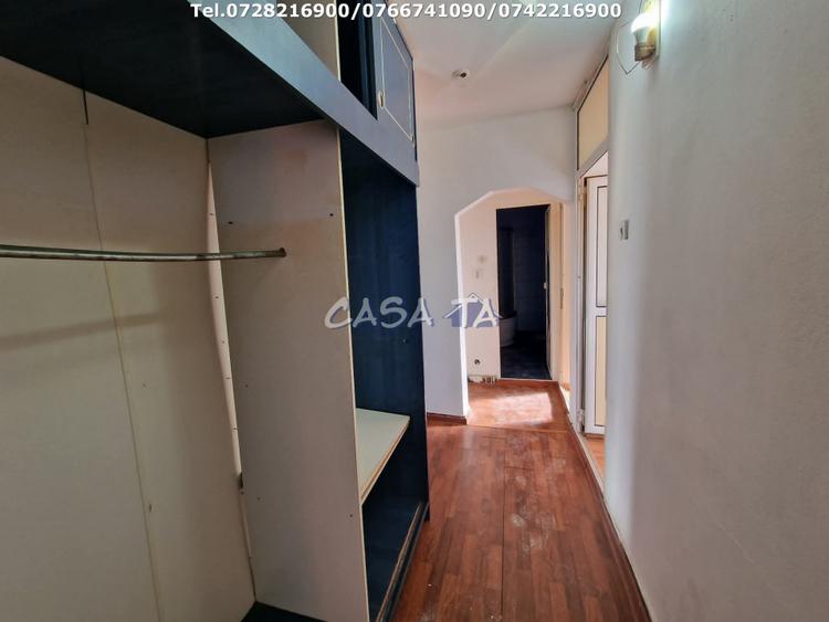 Apartament 3 camere ,situat in Rovinari, Str. 22 Decembrie 1989