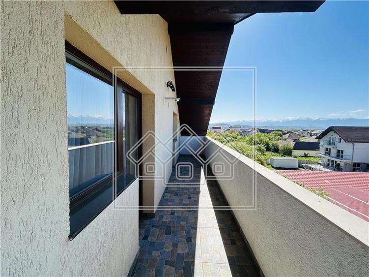 Ap spatios, 72 mp utili, balcon mare, 2 locuri de parcare