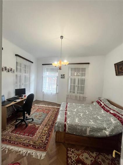 TEREN 1600MP CU CASA 5 CAMERE, SCHEII BRASOVULUI