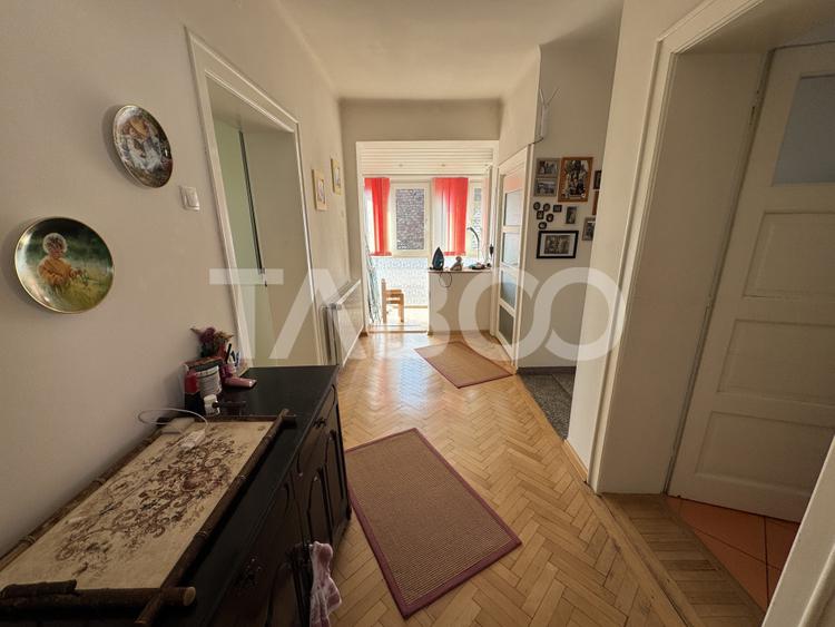 Casa individuala si apartament 2 fronturi teren 584 mp Turnisor Sibiu